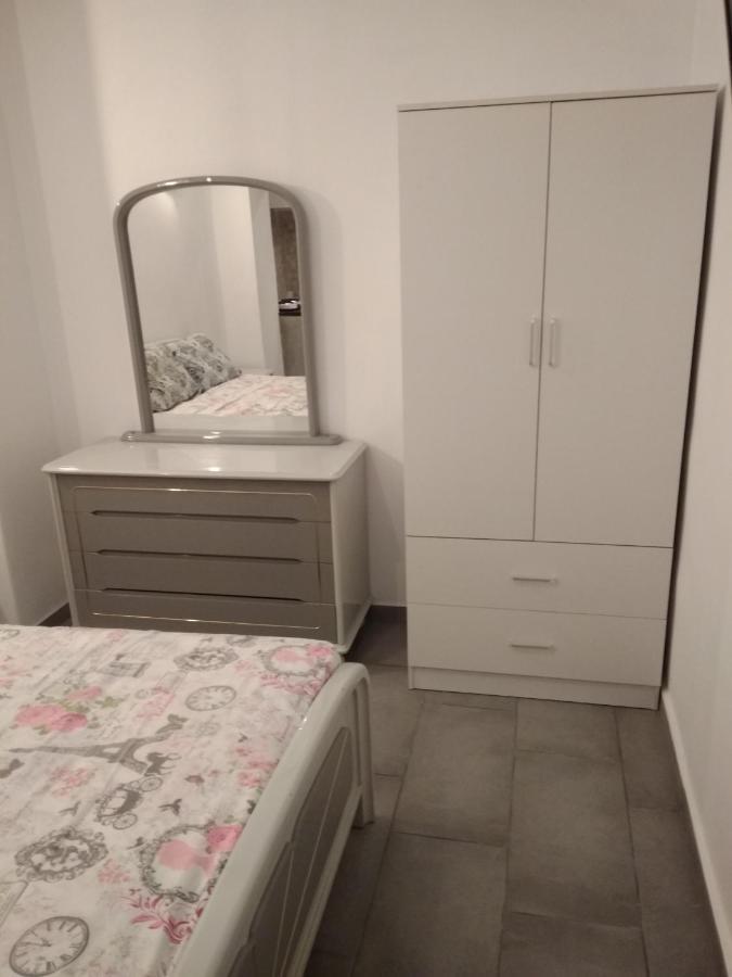 Апартаменты в Паграти — 32 кв. м., спальни: 1, собственных ванных: 1 Афины Экстерьер фото